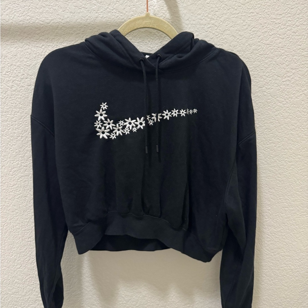 Black Nike Women's Cropped Floral Swoosh Hoodie